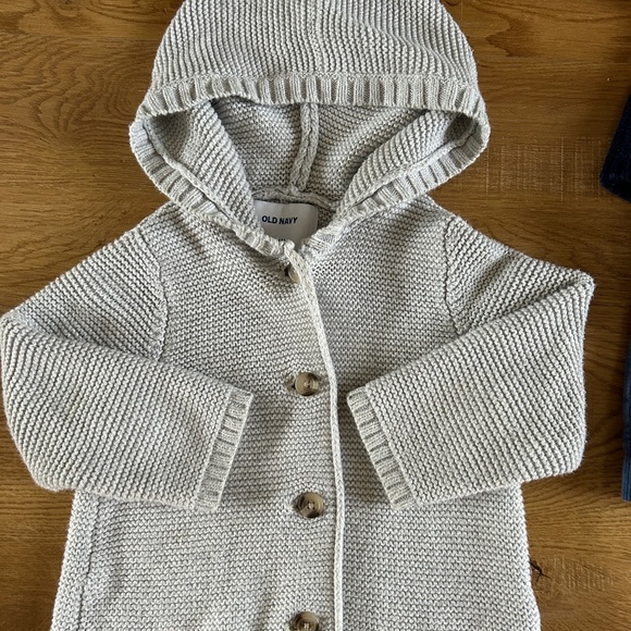 Bundle size 12-18 months fall tops - Picture 4 of 13